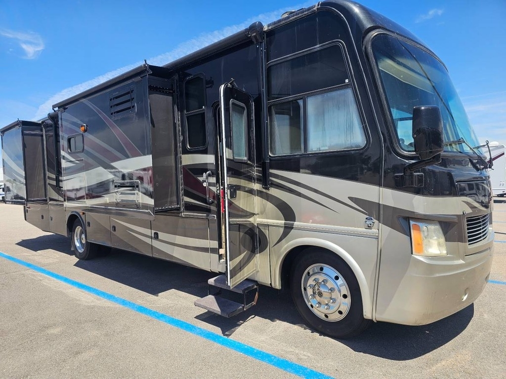 2013 Thor Motor Coach Challenger 37DT V10