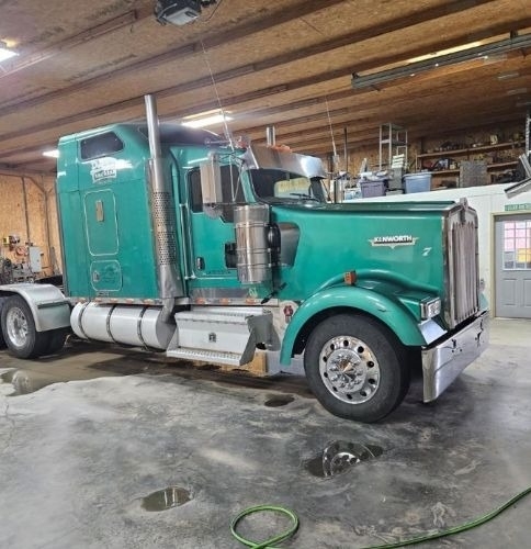 2007 Kenworth W900L Caterpillar C15