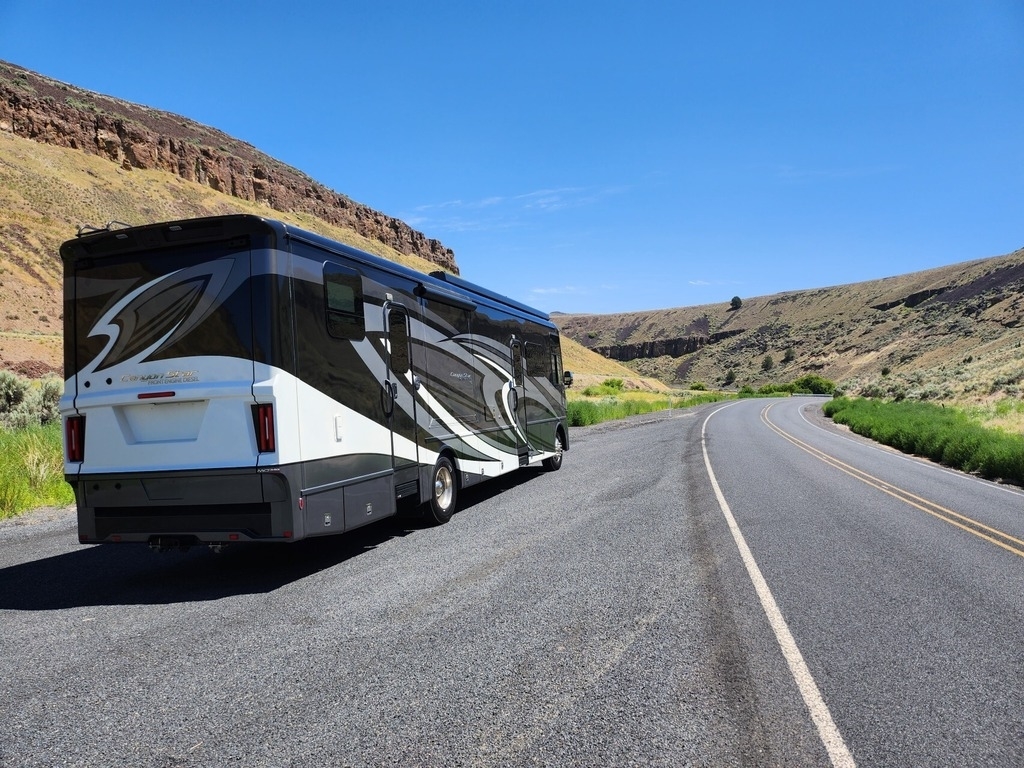 2021 Newmar Canyon Star 3927 I6 Diesel Pusher