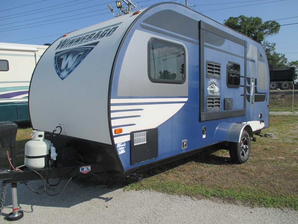 2017 Winnebago Winnie Drop WD170S