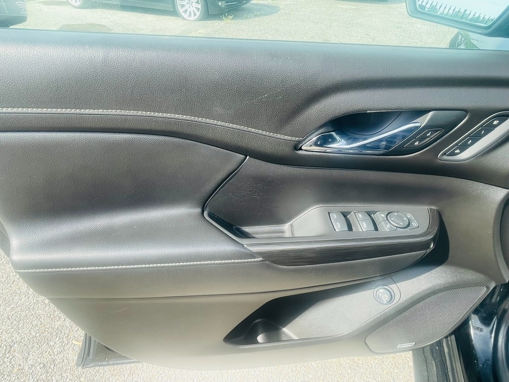 2021 GMC Acadia SLT - Photo 10