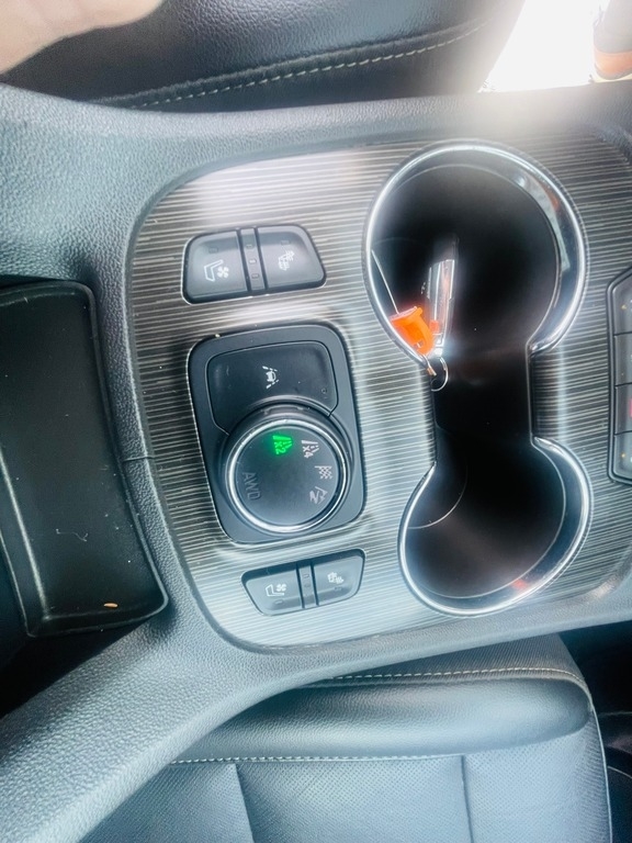 2021 GMC Acadia SLT - Photo 22