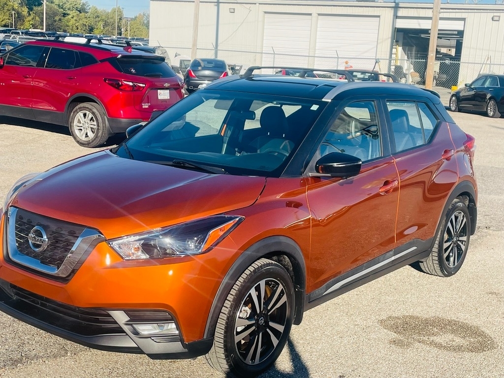 2019 Nissan Kicks SR Wagon