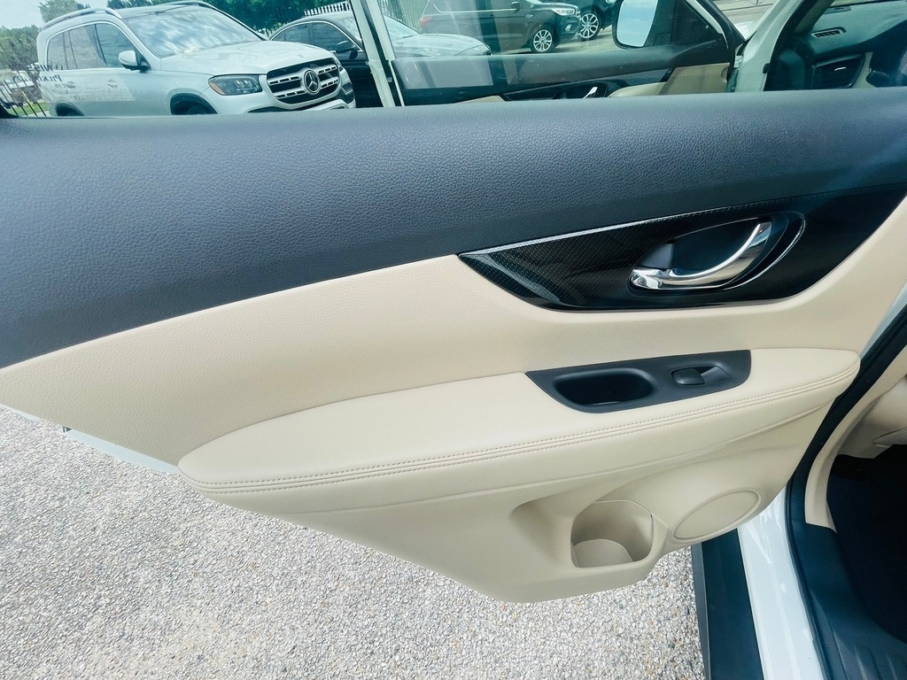 2018 Nissan Rogue SL - Photo 22