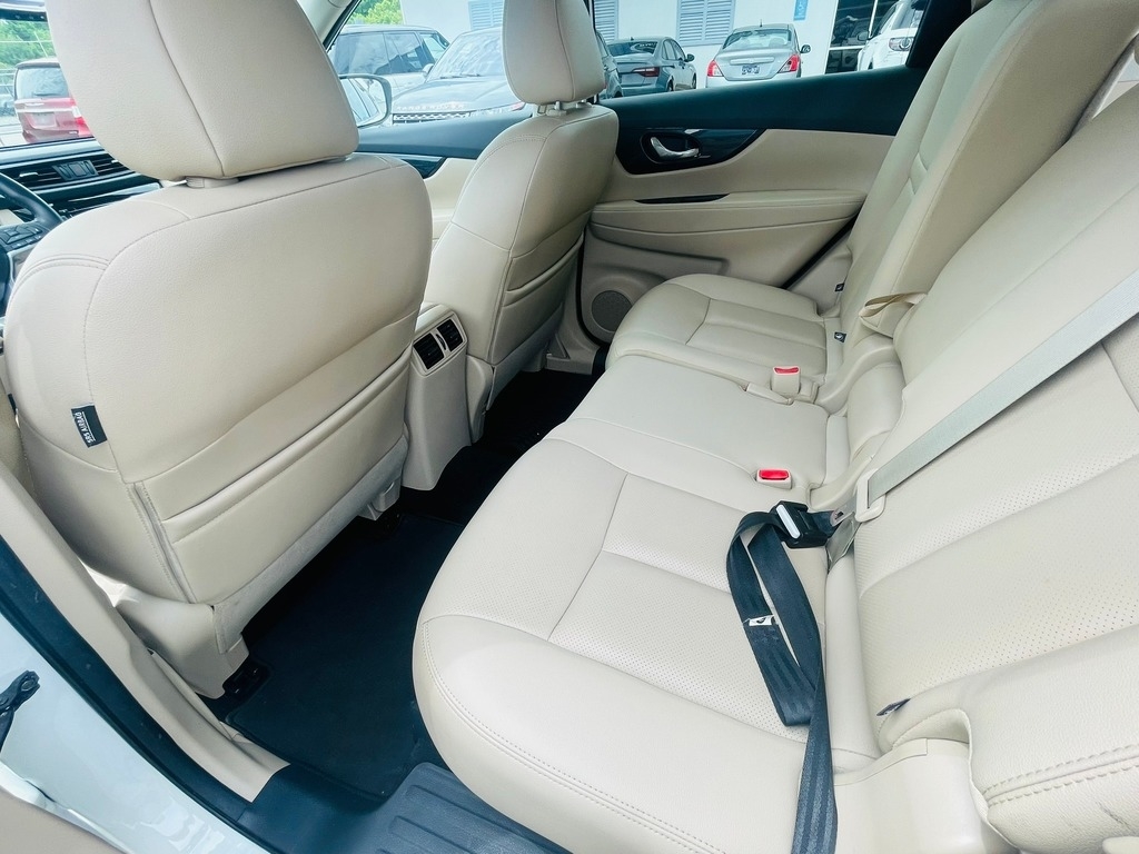 2018 Nissan Rogue SL - Photo 23