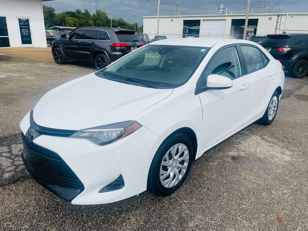 2019 Toyota Corolla LE Sedan