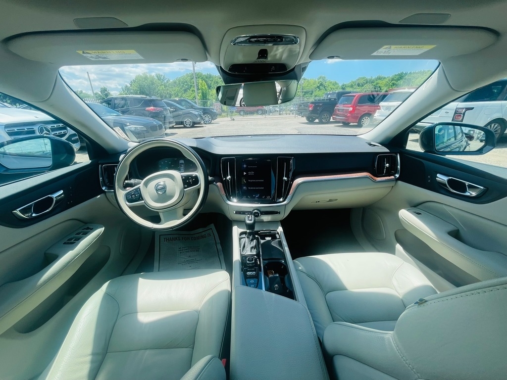 2021 Volvo S60 Momentum - Photo 9