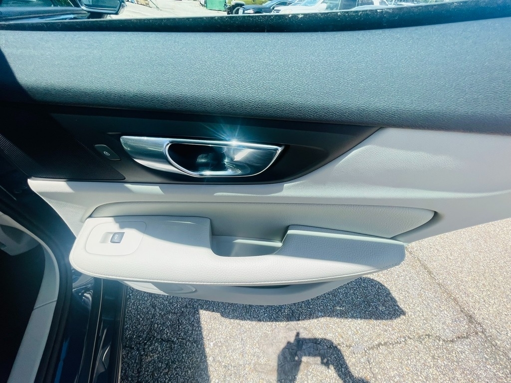 2021 Volvo S60 Momentum - Photo 21