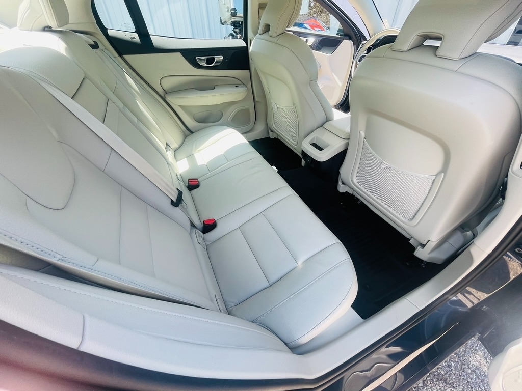 2021 Volvo S60 Momentum - Photo 22
