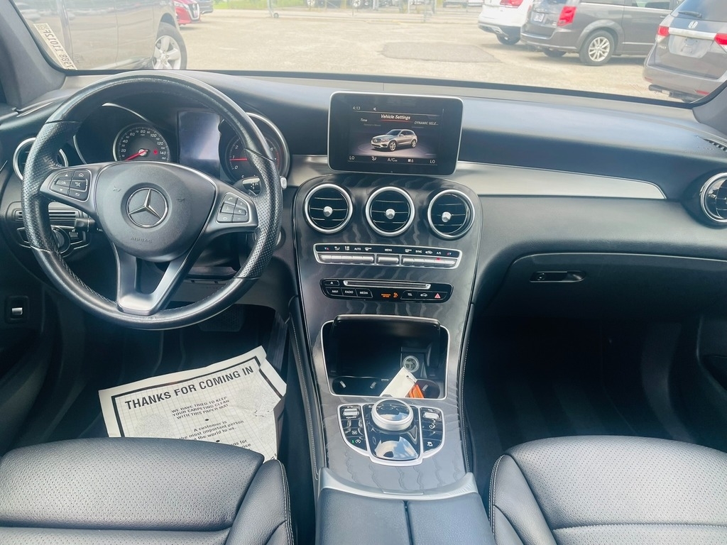 2019 Mercedes-Benz GLC GLC300 - Photo 9