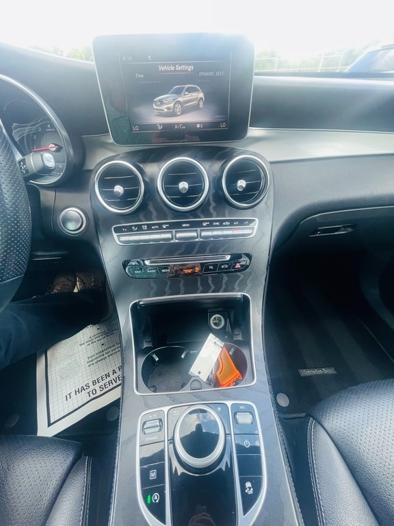 2019 Mercedes-Benz GLC GLC300 - Photo 16