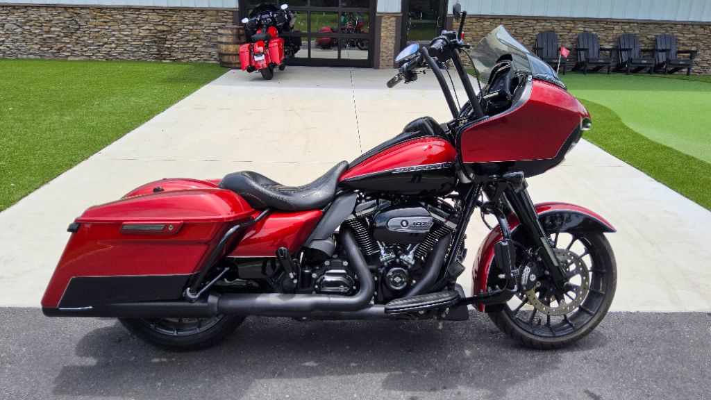 2018 Harley-Davidson® Touring Road Glide S V Twin 1753.4