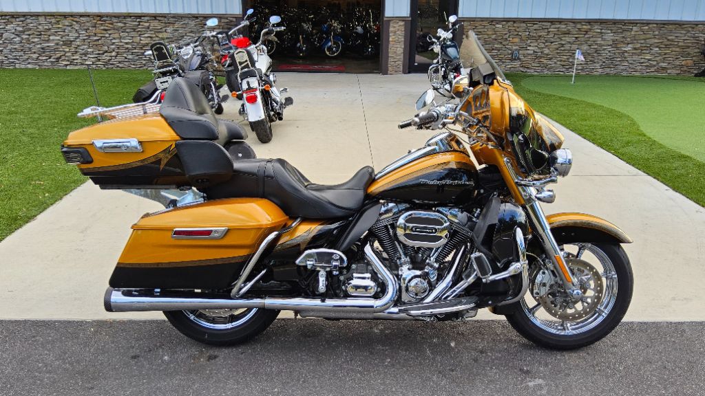 2015 Harley-Davidson® CVO Limited Flhtkse V Twin 1801