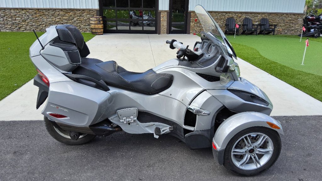 2010 Can-Am™ Spyder RT V Twin 998