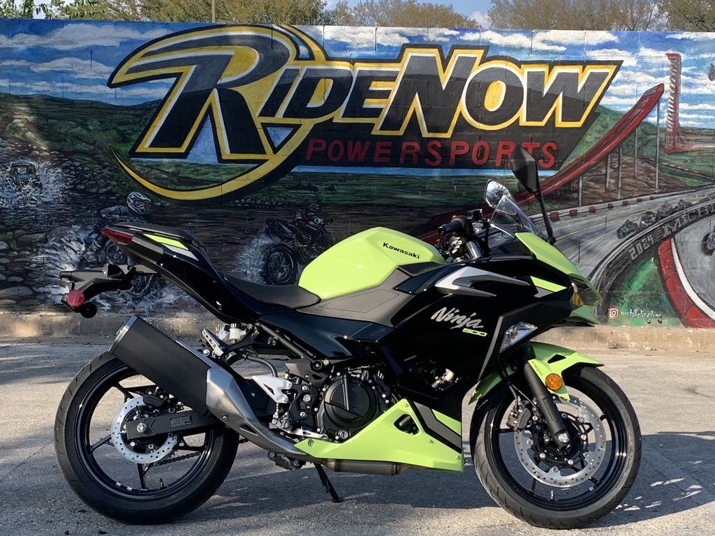 2026 Kawasaki Ninja® 500 ABS Metallic Yellowish Green/Ebony Parallel Twin 451