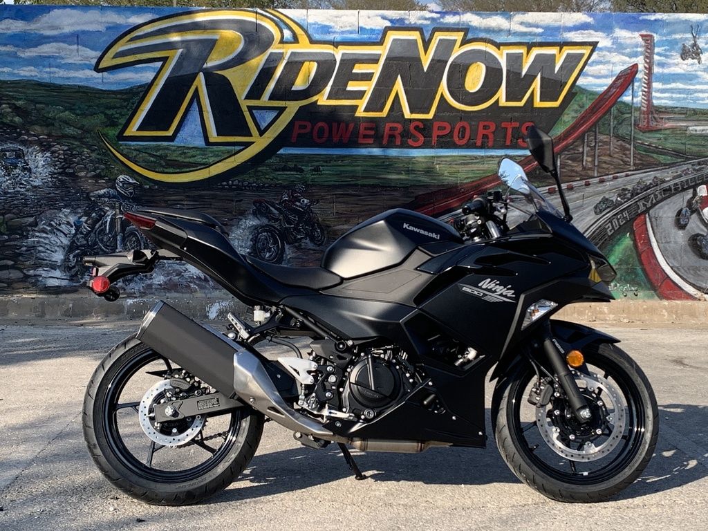 2026 Kawasaki Ninja 500 Metallic Flat Spark Black Parallel Twin 451