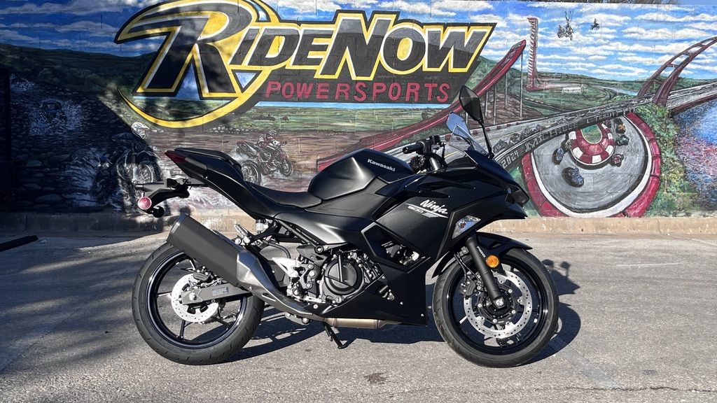 2026 Kawasaki Ninja 500 Metallic Flat Spark Black Parallel Twin 451