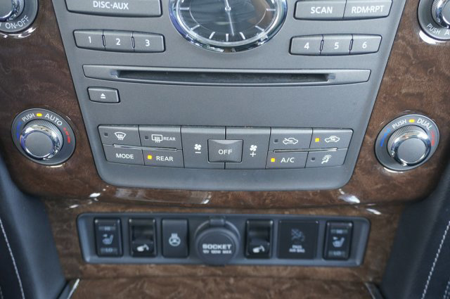 2015 Infiniti QX80 2WD 4dr photo