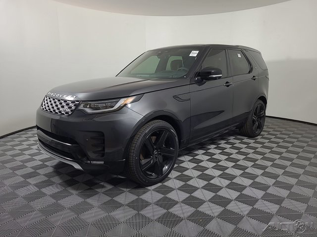 2024 Land Rover Discovery Metropolitan Edition images