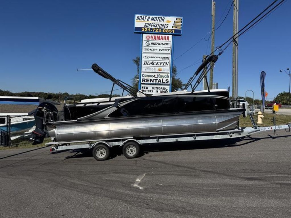 2025 Avalon LSZ Quad Lounger Yamaha