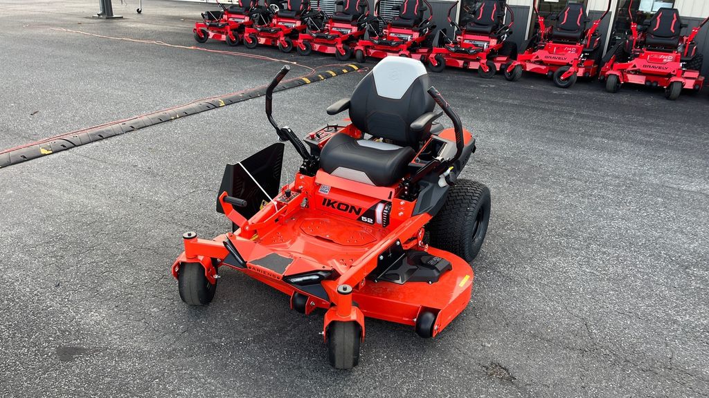 2025 Ariens® IKON 52 - 23Hp Kawasaki FR691V, W/52" ENVY Fabrica