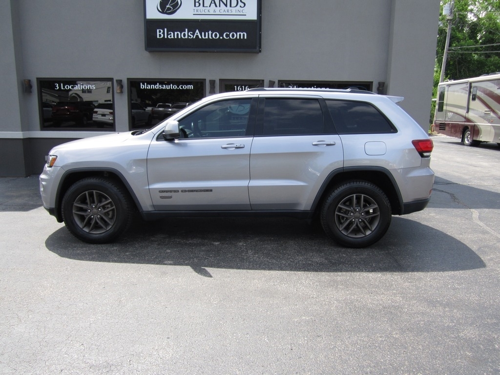 2016 Jeep Grand Cherokee Laredo 75th Anniversary SUV