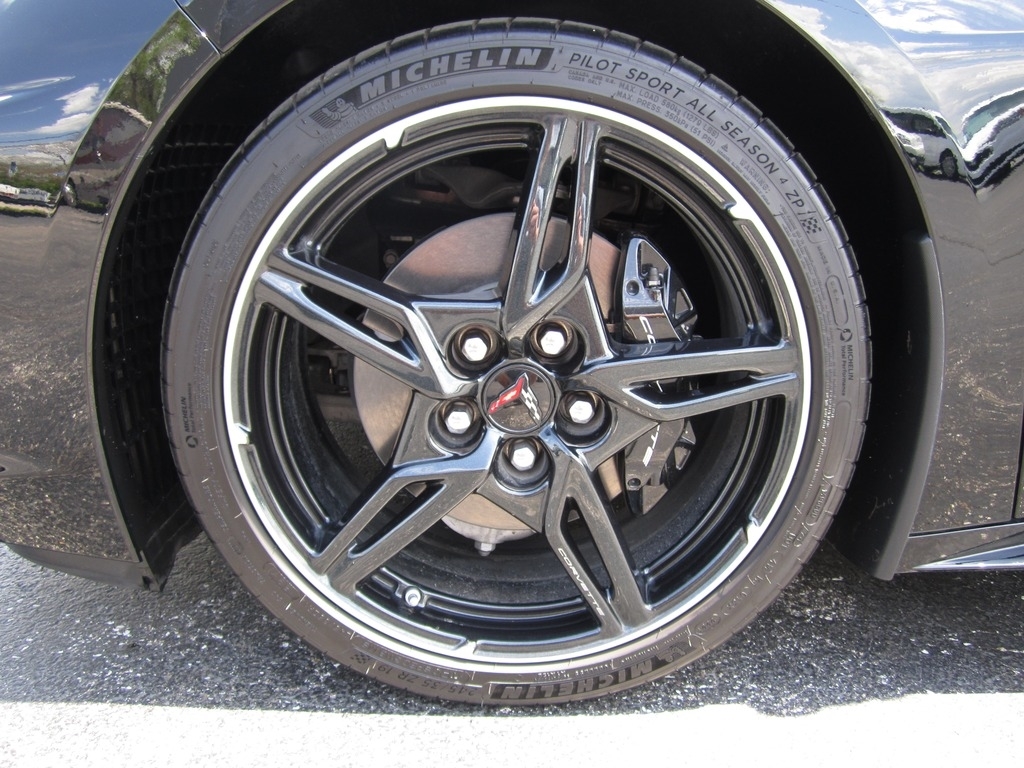 2022 Chevrolet Corvette Stingray photo