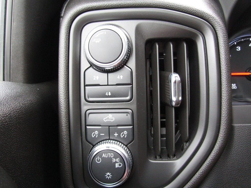 2024 GMC Sierra 2500HD Pro photo
