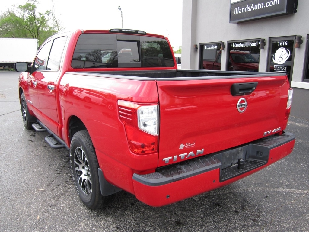 2021 Nissan Titan SV photo