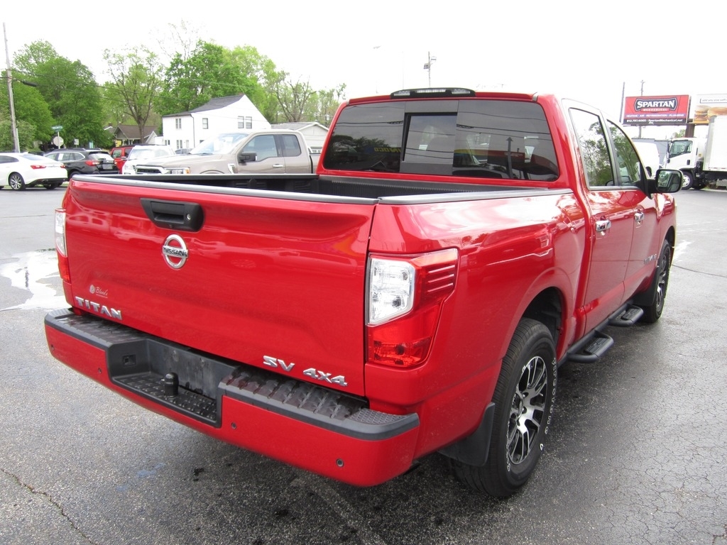 2021 Nissan Titan SV photo
