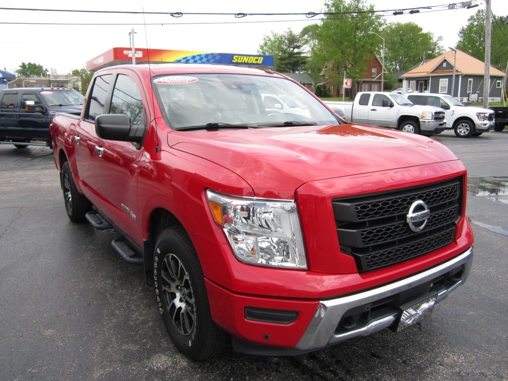 2021 Nissan Titan SV photo