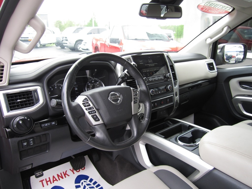 2021 Nissan Titan SV photo
