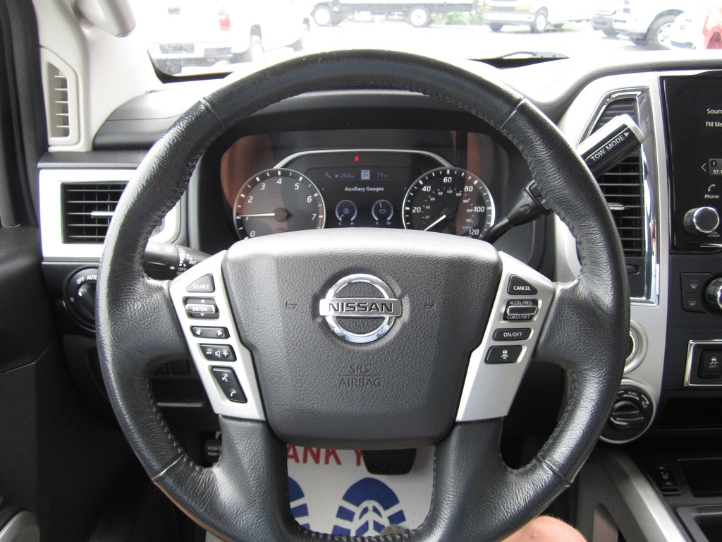 2021 Nissan Titan SV photo