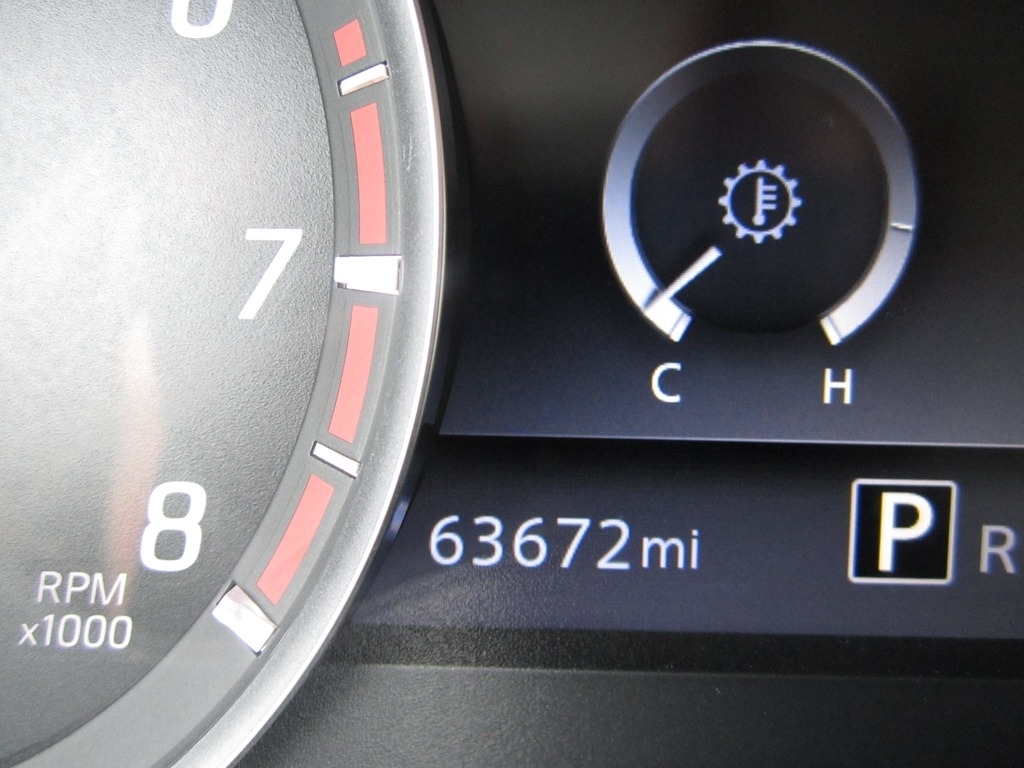 2021 Nissan Titan SV photo