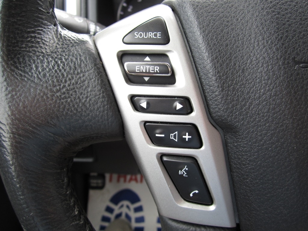 2021 Nissan Titan SV photo