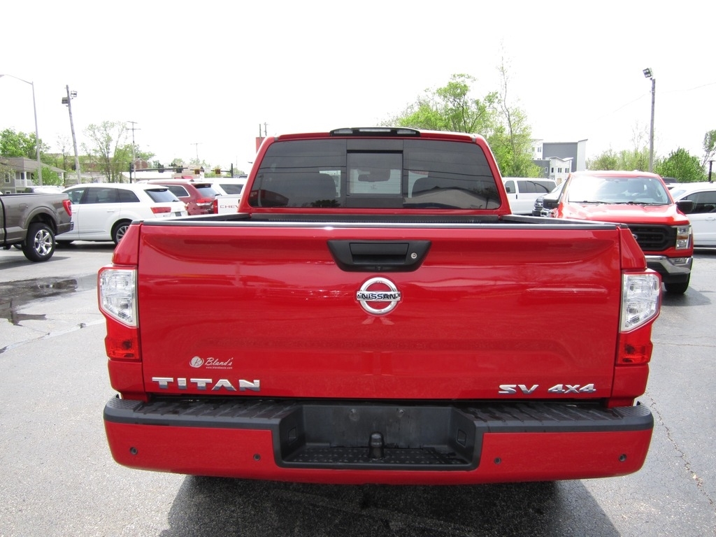2021 Nissan Titan SV photo