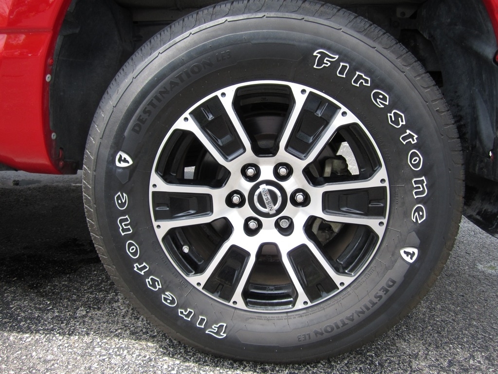 2021 Nissan Titan SV photo