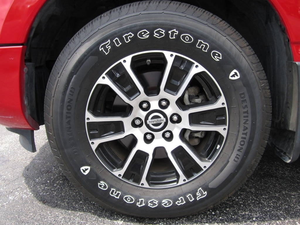 2021 Nissan Titan SV photo