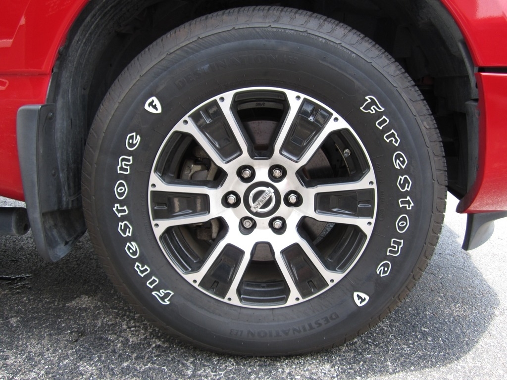 2021 Nissan Titan SV photo