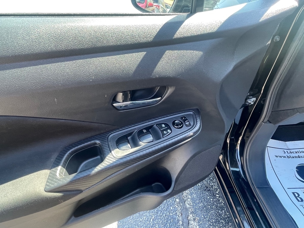 2021 Nissan Versa SV photo