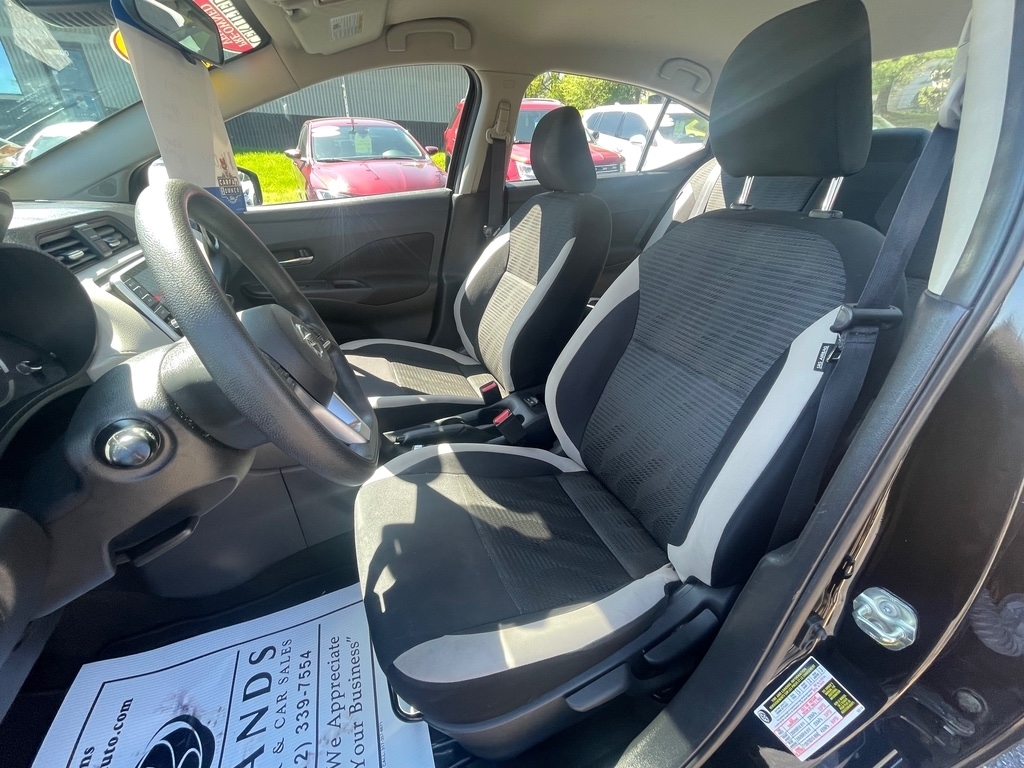 2021 Nissan Versa SV photo