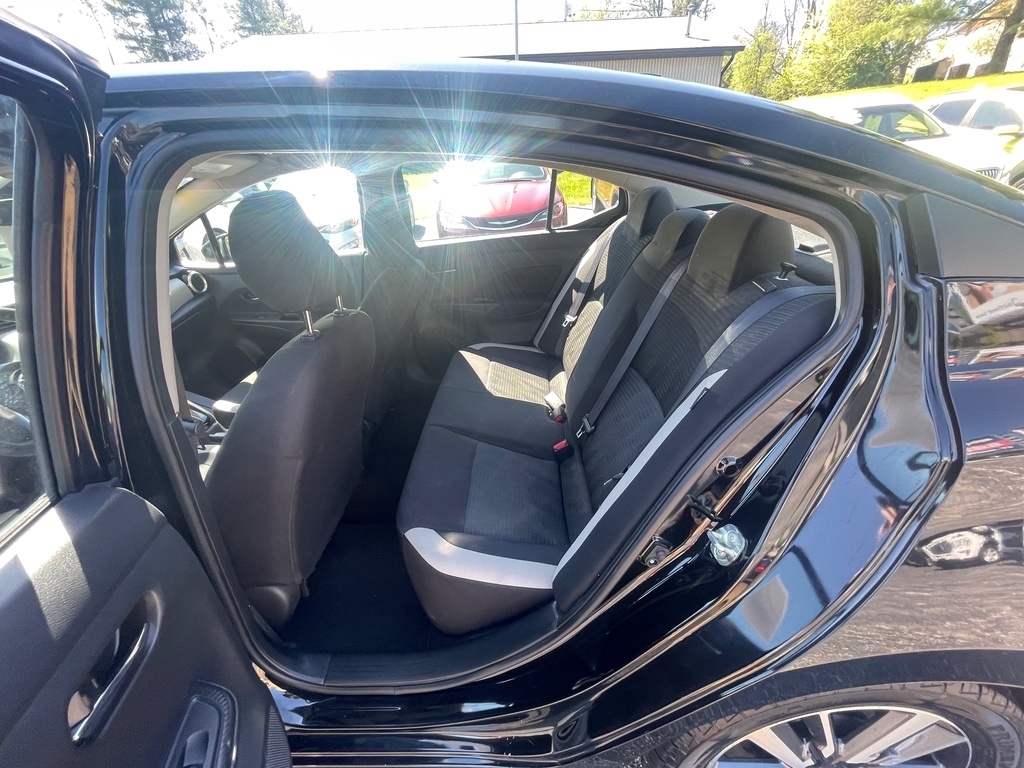 2021 Nissan Versa SV photo