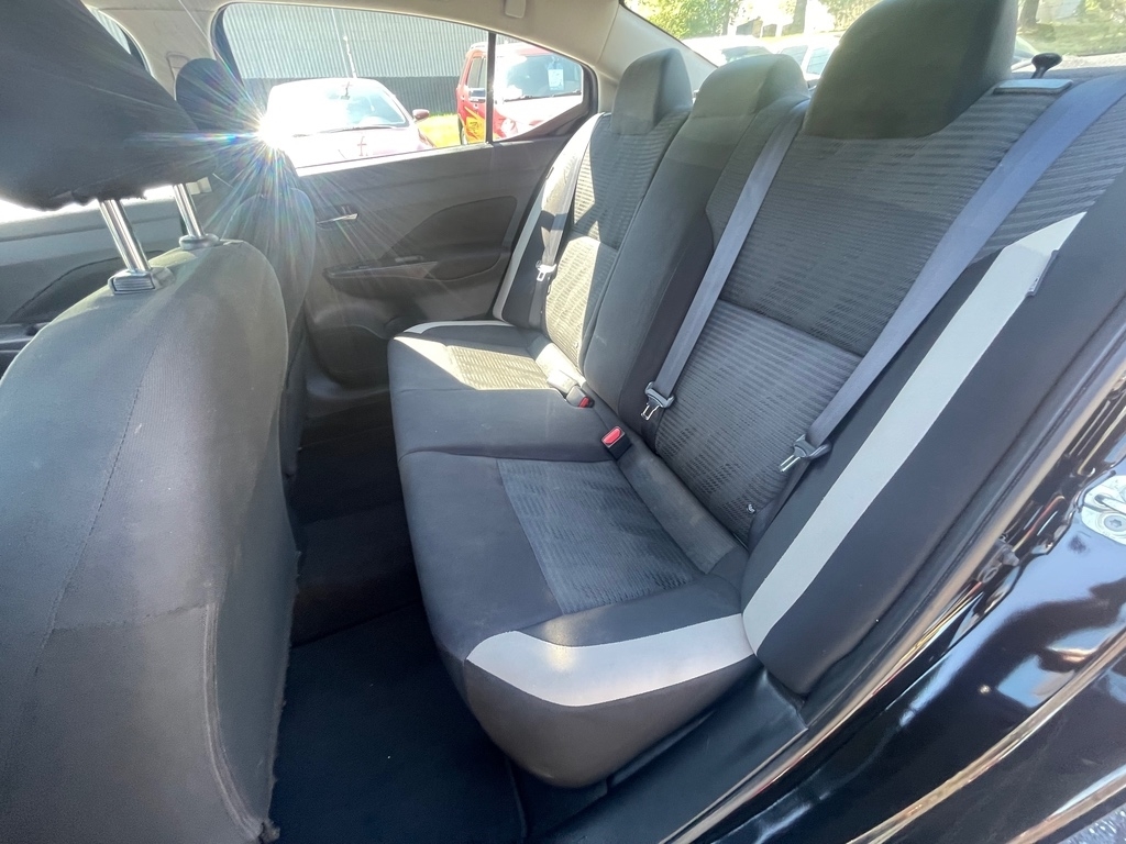 2021 Nissan Versa SV photo