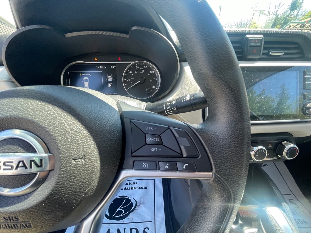 2021 Nissan Versa SV photo