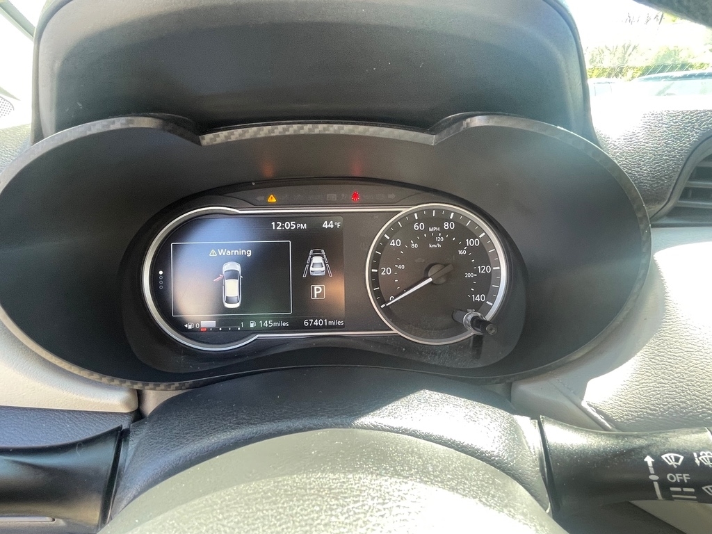 2021 Nissan Versa SV photo