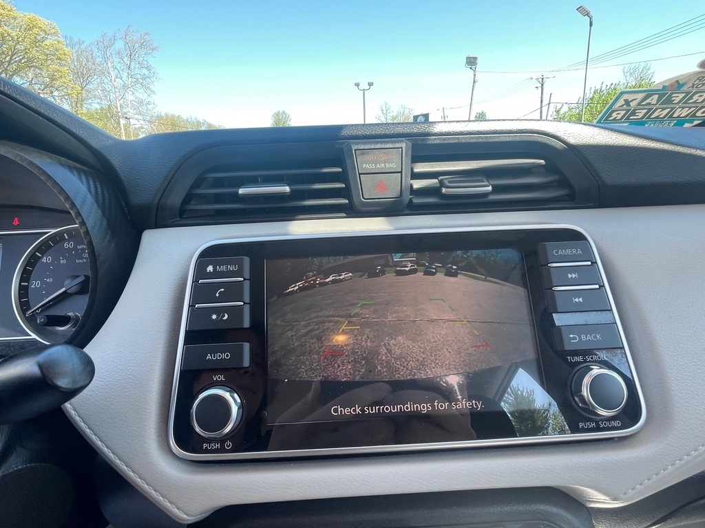 2021 Nissan Versa SV photo