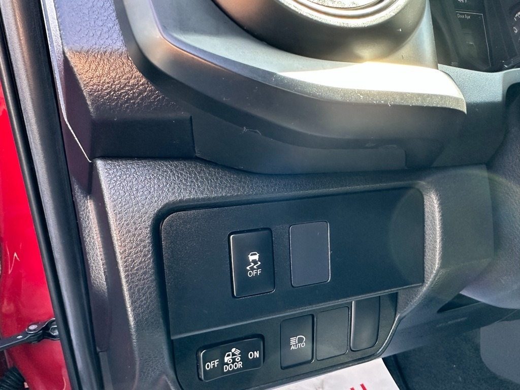 2021 Toyota Tacoma SR photo