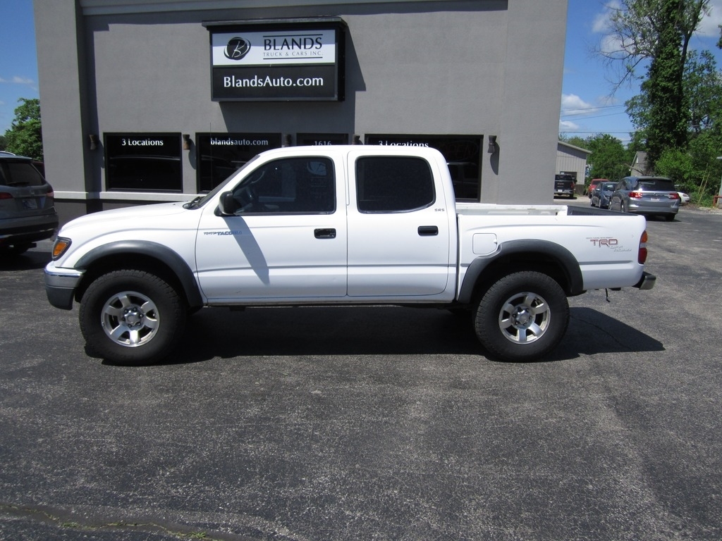 2004 Toyota Tacoma PreRunner V6 photo
