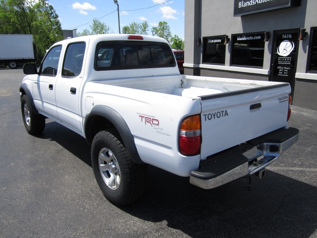 2004 Toyota Tacoma PreRunner V6 photo