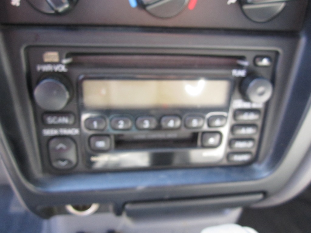2004 Toyota Tacoma PreRunner V6 photo